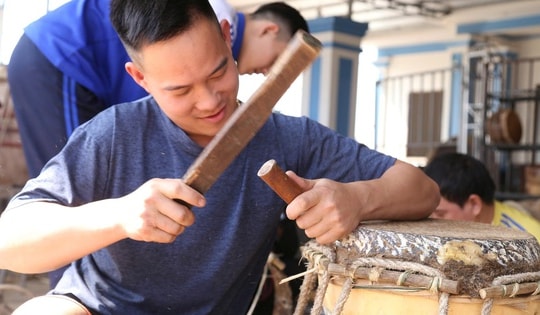 Làng nghề làm trống Đại Đồng hối hả vào mùa