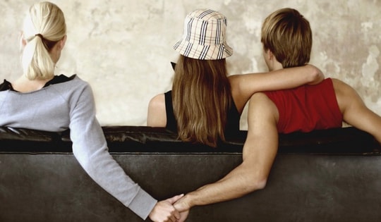Ngoại tình có thể bị phạt tù đến 3 năm