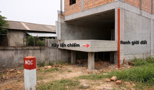 Phát hiện hàng xóm xây lấn sang đất nhà mình: Đừng nóng giận, đây mới là cách xử lý đúng nhất!