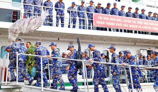 Mùa xuân lên đường ra Trường Sa