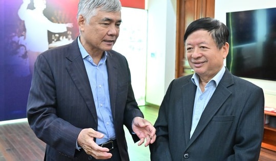 'Nguyện vì dân' - Khúc chính ca từ chiếc huy hiệu đỏ thắm