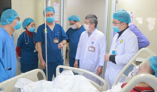 Sức khỏe của 15 người trong vụ cháy ở ngõ 82 Trần Cung đang được điều trị tại Bệnh viện E hiện ra sao?