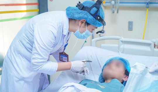 Bệnh viện E bố trí nơi lưu trú miễn phí cho người nhà và nạn nhân của vụ cháy ở Trần Cung