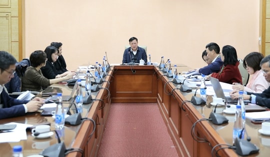 Khẩn trương hoàn thiện hồ sơ chính sách sửa đổi Luật An toàn thực phẩm