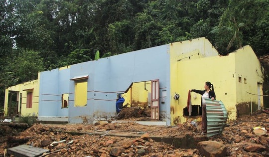 Những giấc ngủ chập chờn dưới chân núi sạt