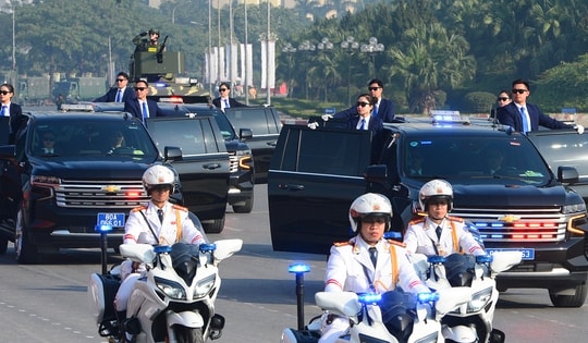 Dàn khí tài hiện đại hợp luyện, chuẩn bị lễ xuất quân bảo vệ Đại hội XIV của Đảng