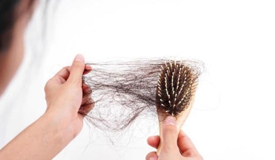 Thiếu vitamin biểu hiện trên da mặt và tóc, dấu hiệu sớm nhiều người thường bỏ qua