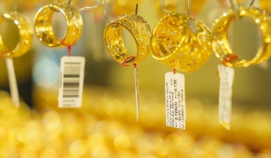 Giá vàng hôm nay ngày 8/1 đồng loạt giảm rất mạnh