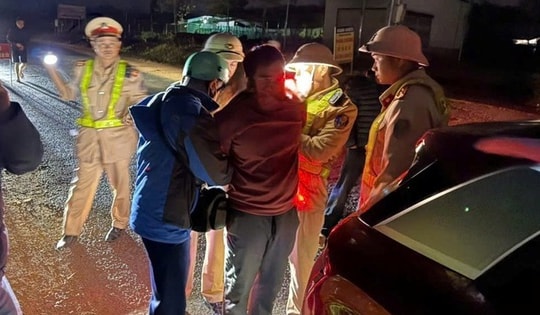 Nhận chở thuê 150kg pháo nổ đi giao bị công an bắt quả tang