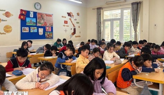 Nhiều trường học Hà Nội lùi giờ vào lớp đảm bảo sức khỏe cho học sinh