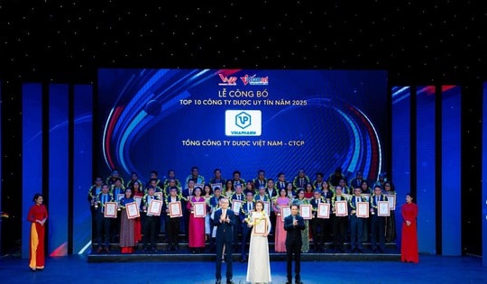 Vinapharm tiếp tục khẳng định vị thế trong top 10 Công ty uy tín ngành Dược - Thiết bị y tế và Chăm sóc sức khỏe năm 2025
