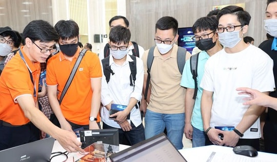 Chính phủ xác định 5 nhóm nhân lực công nghệ số chất lượng cao gắn với ưu đãi đặc biệt ra sao?