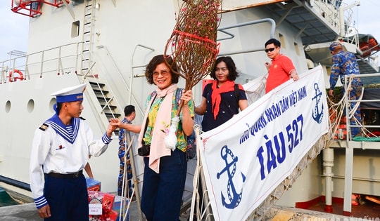 Mùa xuân đến với đảo tiền tiêu Thổ Chu