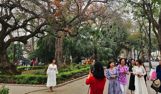 Miền Bắc tăng nhiệt nhưng vẫn rét buốt