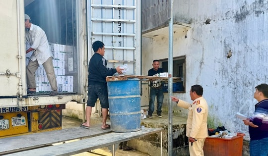 Cuối năm, phát hiện nhiều vụ vi phạm về hàng hóa không đủ hóa đơn chứng từ ở Huế