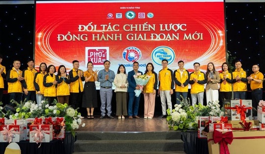 Ra mắt sản phẩm mới trong Ngày hội Chợ Viềng Food 2025