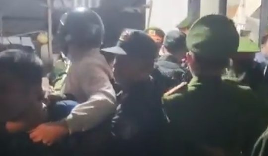 Bắt người đàn ông chiếm giữ gần 500 triệu đồng do chuyển khoản nhầm