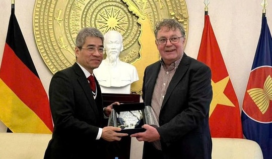 Lãnh đạo các chính đảng Đức ấn tượng trước những thành tựu của Việt Nam