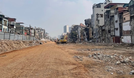 Mở đường Vành đai 1: Nhà ngõ thành mặt phố, giá vượt 300 triệu đồng/m²