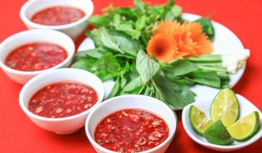 Người đàn ông ở Hà Tĩnh nguy kịch sau khi ăn tiết canh dê