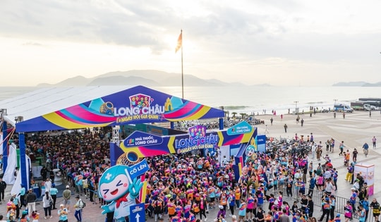 Ngàn gia đình sải bước tại 'Ngày hội Gia đình Long Châu 2026' cùng Trường Giang, Khắc Việt và Angel Play