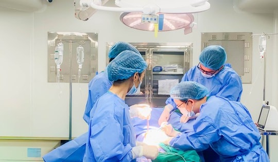 Bệnh viện Hữu nghị Việt Đức ký kết hợp tác chuyên môn với Bệnh viện Quốc tế Thăng Long Lạc Việt