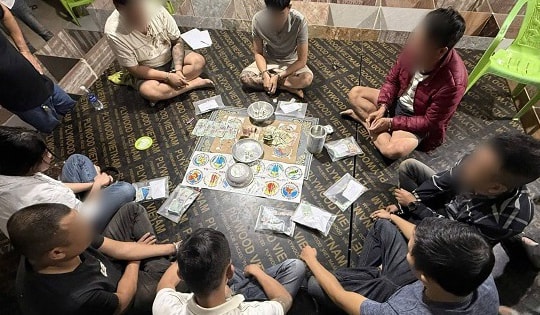 Bắt giữ 7 đối tượng đánh bạc dưới hình thức lắc bầu cua ở Đà Nẵng