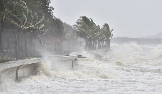 Áp thấp nhiệt đới gần Biển Đông đã mạnh lên thành bão