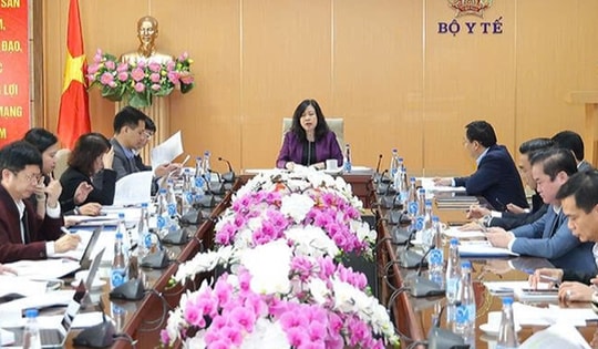 Bộ Y tế đề xuất tăng mức phụ cấp cho nhân viên y tế thôn, tổ dân phố và cô đỡ thôn, bản