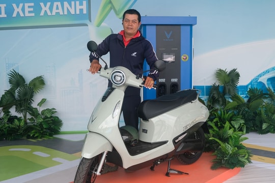 VinFast Evo Grand: Xe máy điện 2 pin đa dụng cho người cần đi xa, chở nhiều