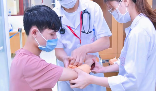 Nhiều trường đại học Y Dược lọt Top 50 đại học tốt nhất Việt Nam