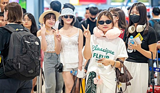 6 sân bay này sẽ khai thác bay đêm dịp Tết Bính Ngọ 2026