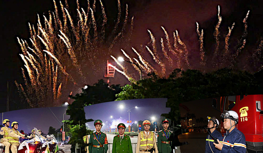 Công an Hà Nội diễn tập bảo đảm an ninh, giao thông phục vụ sự kiện chào mừng Đại hội XIV