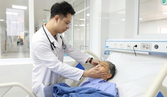 Cụ bà 71 tuổi bị chó tấn công gây chấn thương nghiêm trọng