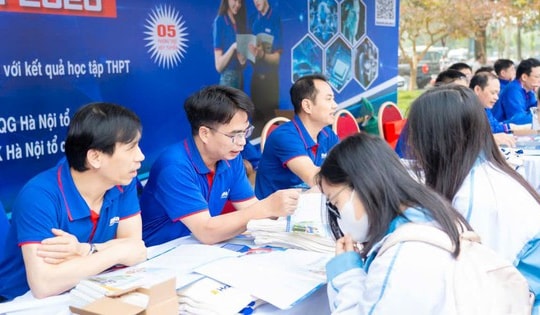 Ngành 'hot' có thật sự là lối đi an toàn cho học sinh lớp 12?