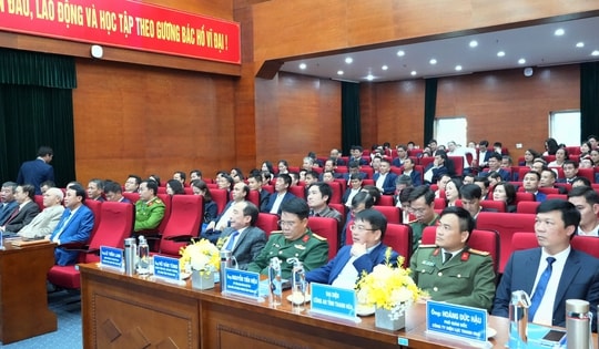 Vững dòng điện – sáng niềm tin: Công ty Điện lực Thanh Hóa vượt khó năm 2025, sẵn sàng bứt phá trong giai đoạn mới