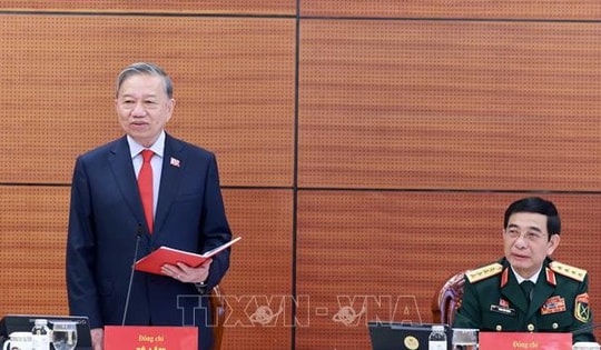 Đại biểu thảo luận các văn kiện Đại hội XIV của Đảng