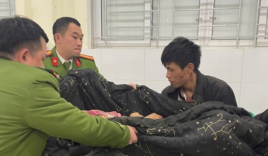 Chạy đua với thời gian, Công an xã đưa sản phụ bị đá đè trúng đi cấp cứu