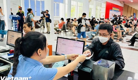 Ngành đường sắt đã bán 227.000 vé tàu Tết, ngày cao điểm hết chỗ