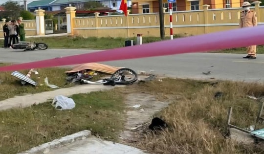 Video va chạm kinh hoàng khiến 4 người thương vong ở Huế