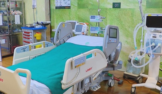 Phòng cấp cứu y tế với nhiều trang thiết bị hiện đại phục vụ tại khu vực Đại hội XIV