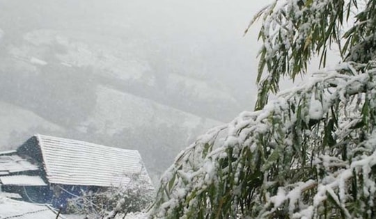 Xuất hiện băng tuyết ở đỉnh Mẫu Sơn, nhiệt giảm còn 0 độ C