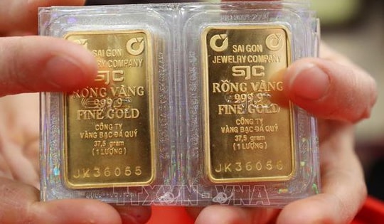 Giá vàng tăng nóng, chuyên gia khuyến cáo thận trọng trong ngắn hạn