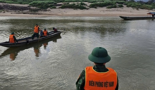 Một học sinh mất tích khi cùng bạn chơi ở sông Sê Pôn