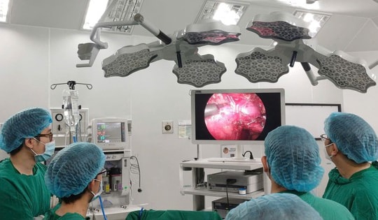 Mổ ruột thừa, bác sĩ phát hiện ung thư thận ở bệnh nhân 76 tuổi