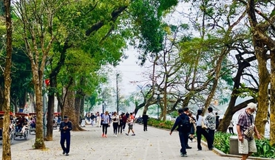 Miền Bắc nắng ấm, nhiệt tăng mạnh trước khi chuyển mưa rét