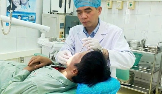 Bị gấu tấn công khi đi rừng, người đàn ông nguy kịch với khuôn mặt biến dạng