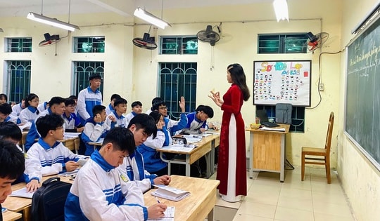 Giáo viên Hà Nội khắc khoải lo mất thưởng Tết, Sở GD&ĐT nói gì?