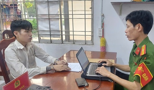 Cháu chế tạo bom xăng đốt nhà ông ngoại vì bị la mắng