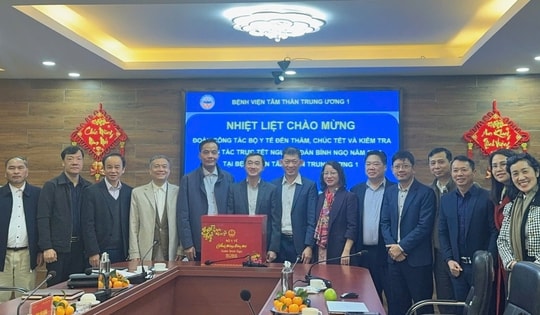 Thứ trưởng Trần Văn Thuấn kiểm tra công tác trực Tết tại Bệnh viện Tâm thần TW I và Viện Pháp y tâm thần TW